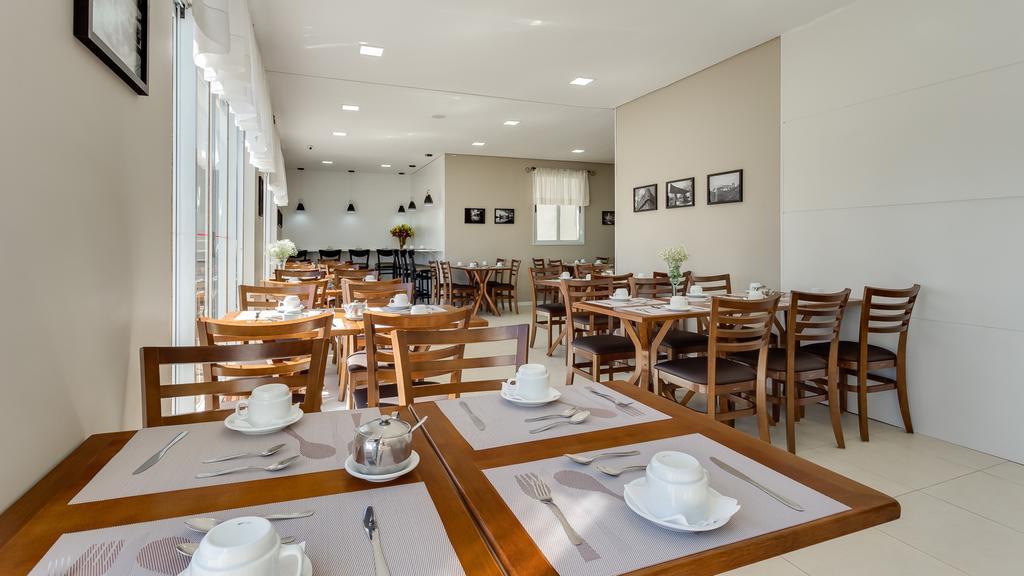 Hotel Lavenue Curitiba Buitenkant foto
