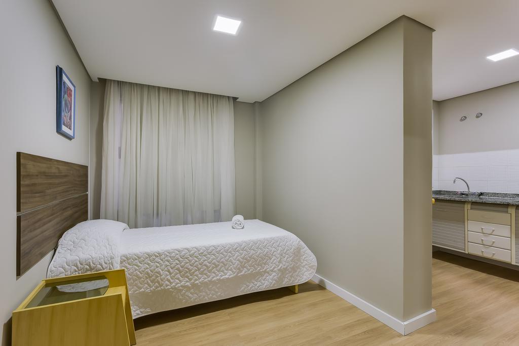 Hotel Lavenue Curitiba Buitenkant foto